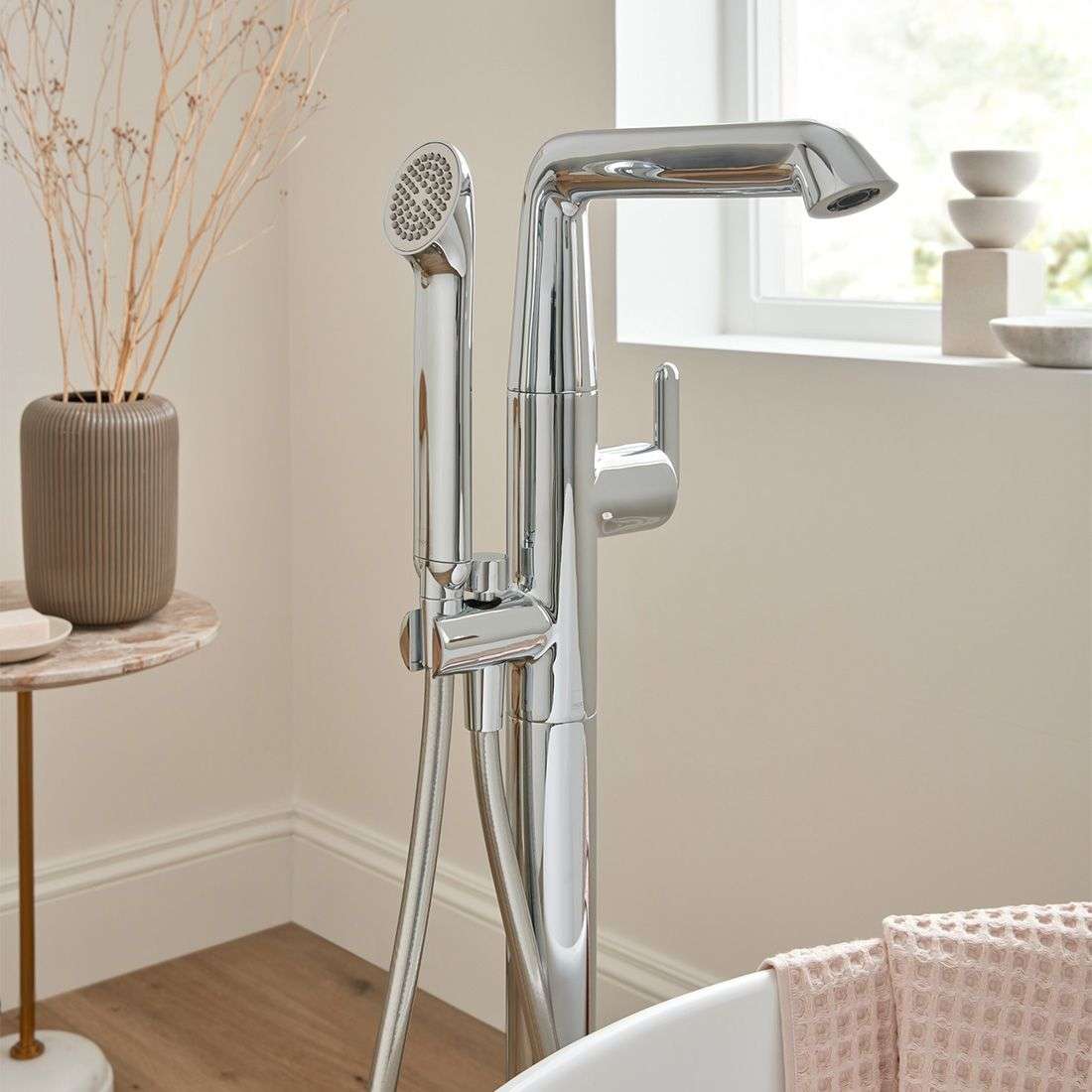 Vado Arrondi Floor Standing Bath Shower Mixer with Shower Kit
