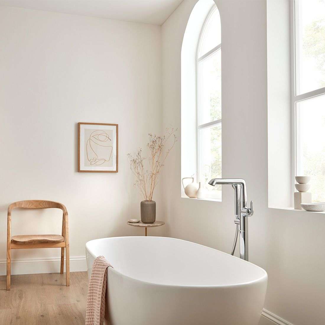 Vado Arrondi Floor Standing Bath Shower Mixer with Shower Kit - Image 3