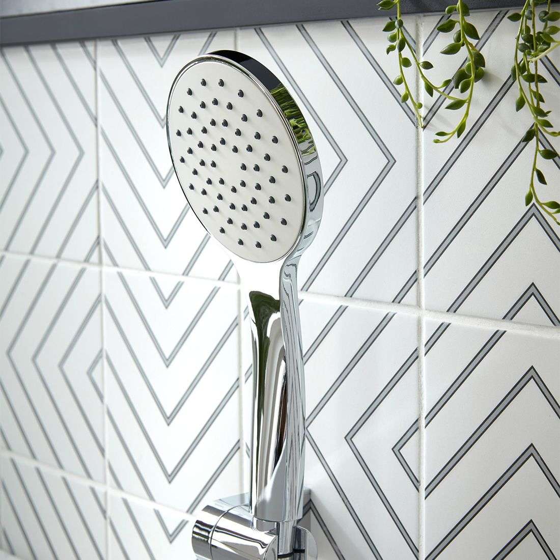 Vado Edit Deck Mounted Bath/Shower Mixer + Shower Kit - Chrome - Image 3
