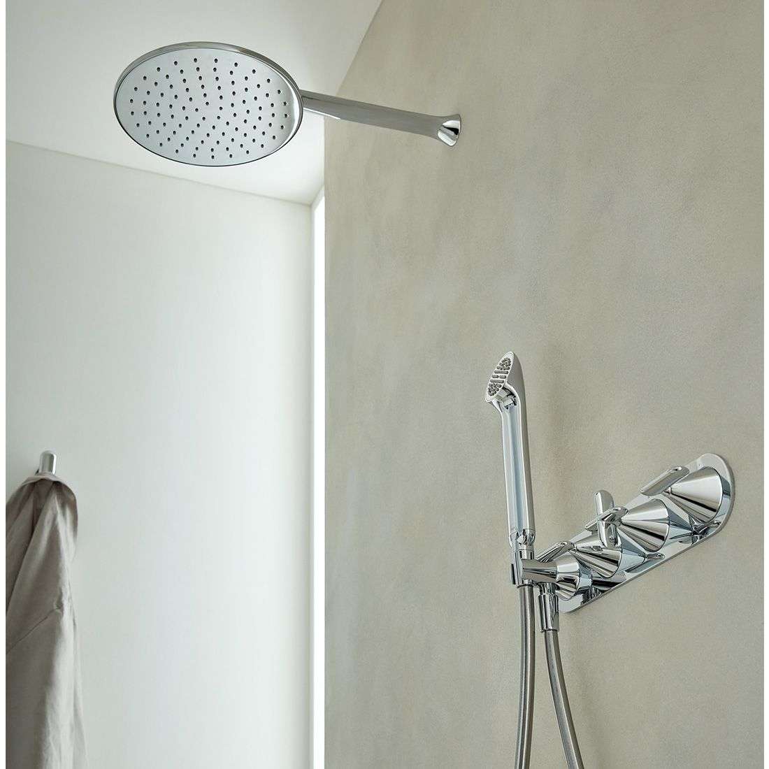 Vado Arrondi Tablet 3 Outlet 3 Handle Concealed Thermostatic Horizontal Valve