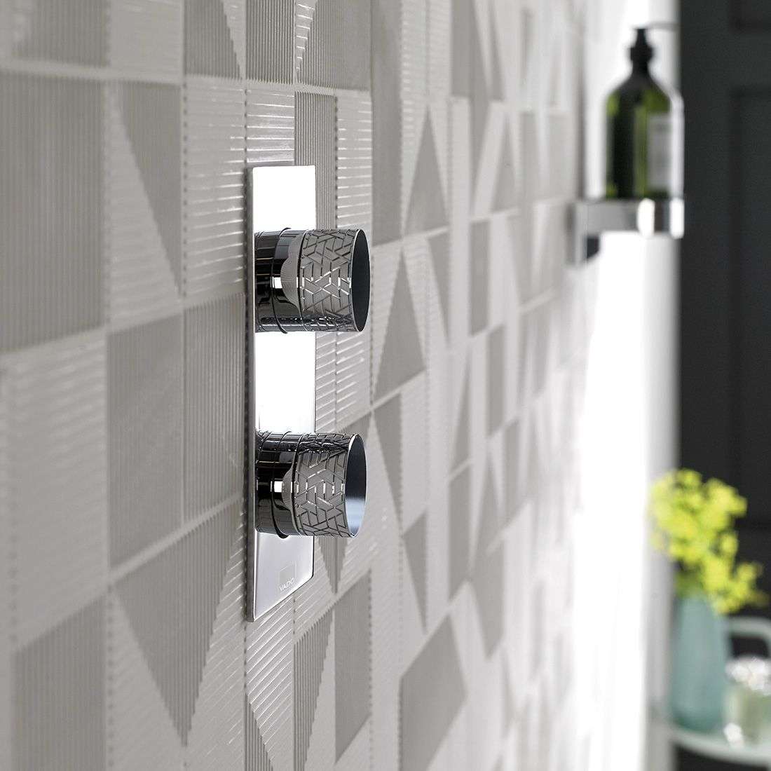 Vado Tablet Omika 2 Outlet Vertical Concealed Thermostatic Valve, Chrome - Image 2